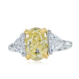 GIA 3.10Ct Light Yellow VVS2 Oval Diamond Engagement Ring, 3 Stone 18k Gold